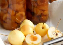 Яблоки в сиропе