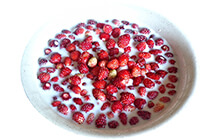 Молоко с земляникой