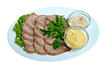 Язык отварной с соусом